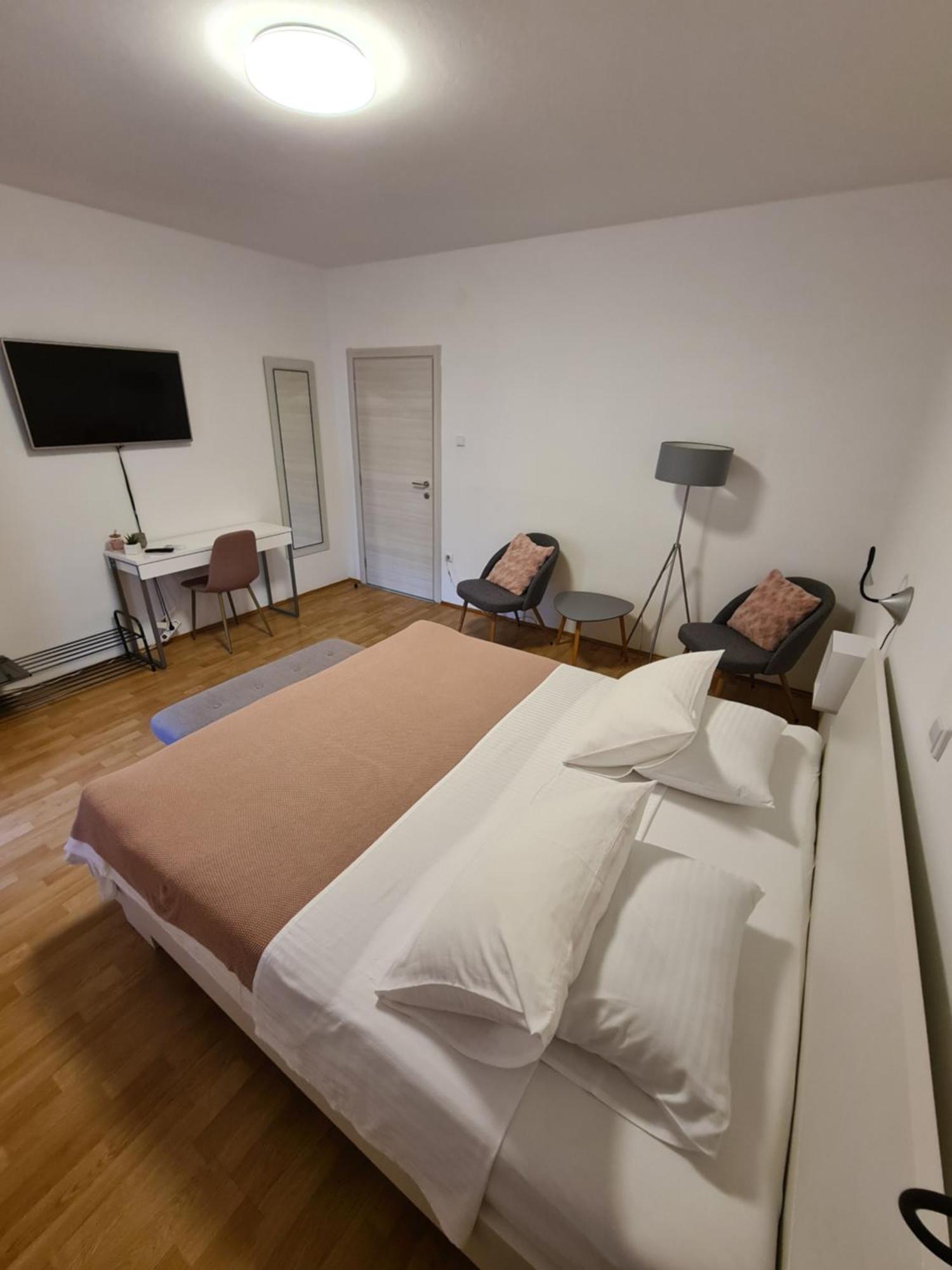 Apartments & Rooms Tom Medulin Ngoại thất bức ảnh